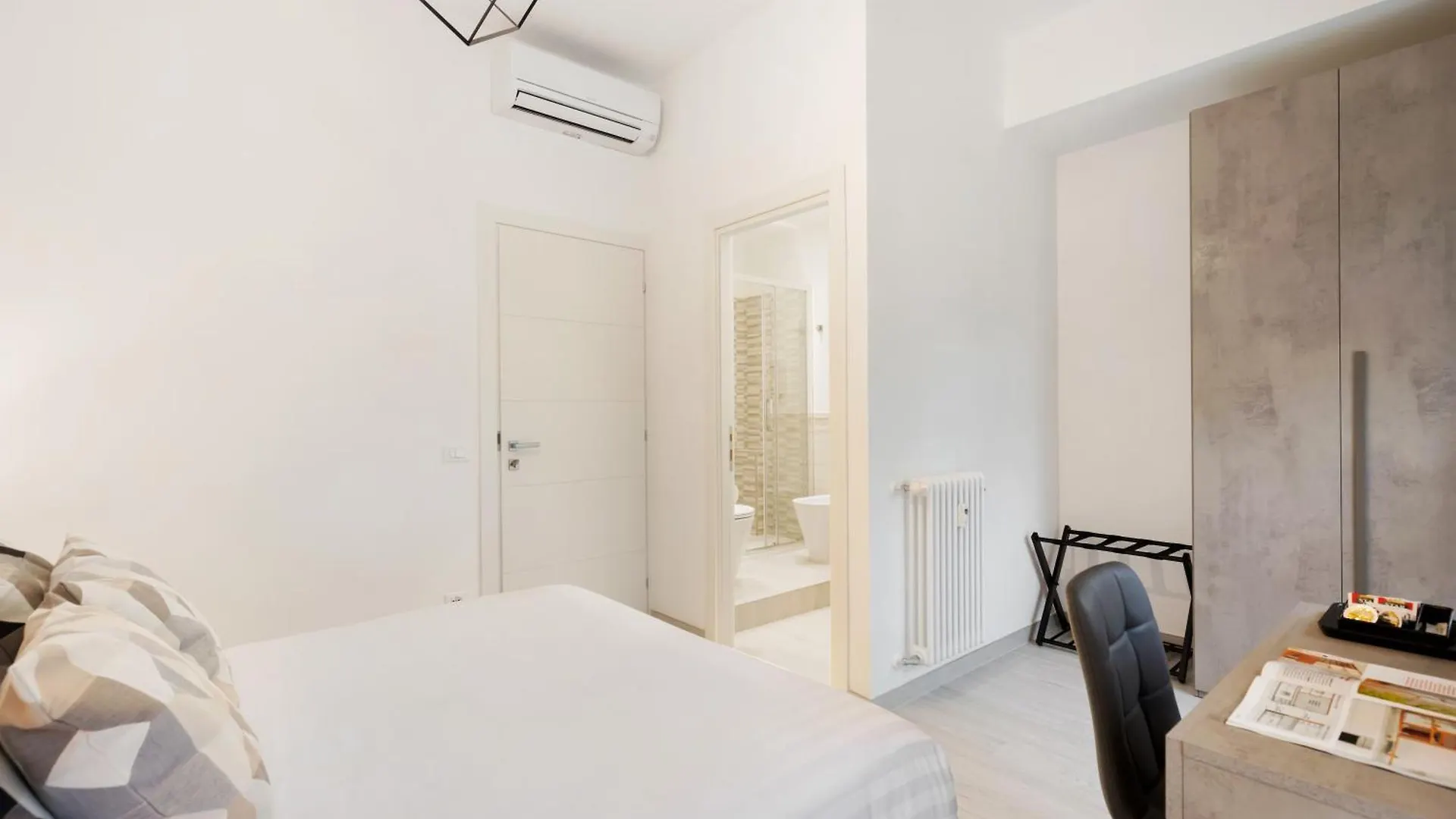 Clodio Welcome - 5 Camere Arredate Con Bagno Interno - Zona Comune - Condizionatori - Rom Italien