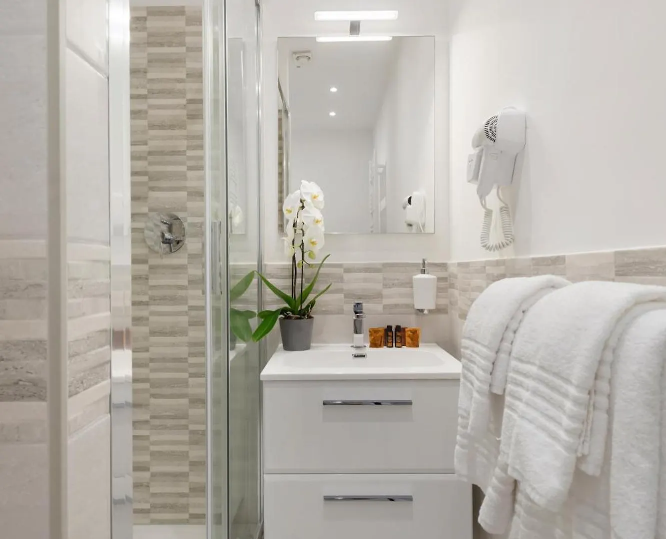 Clodio Welcome - 5 Camere Arredate Con Bagno Interno - Zona Comune - Condizionatori - Rome 0*,