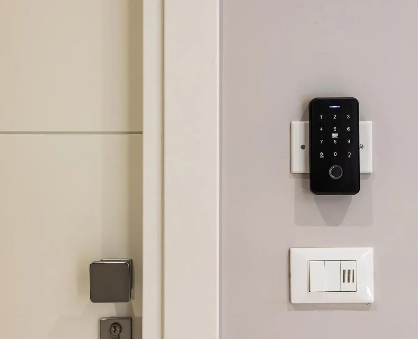Guest house Clodio Welcome - 5 Camere Arredate Con Bagno Interno - Zona Comune - Condizionatori - Rome Italy