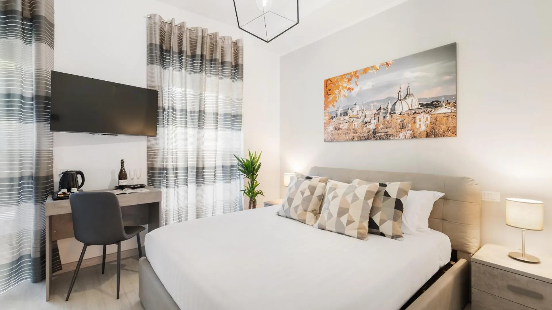 Clodio Welcome - 5 Camere Arredate Con Bagno Interno - Zona Comune - Condizionatori - Roma 0*,  İtalya