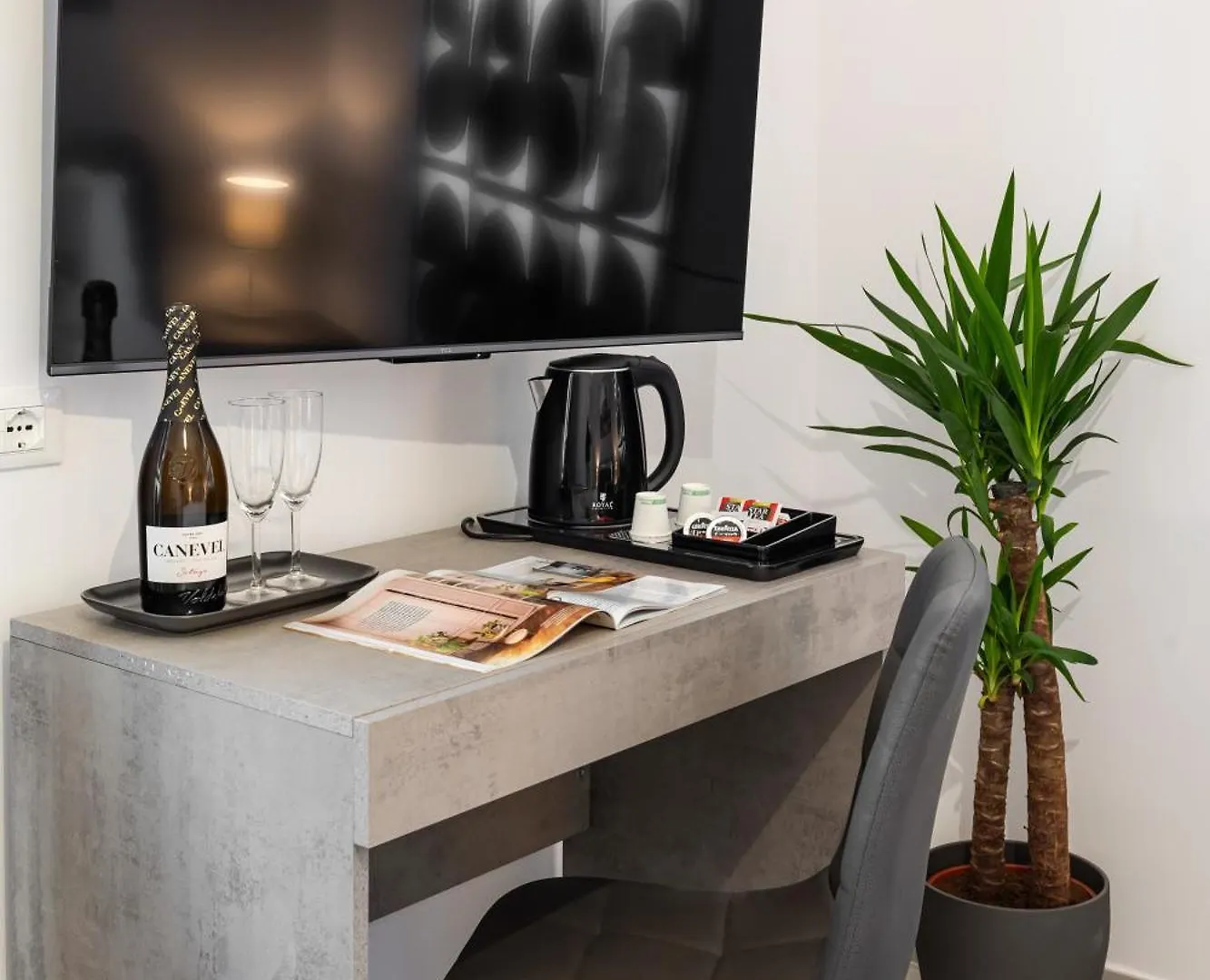 Guest house Clodio Welcome - 5 Camere Arredate Con Bagno Interno - Zona Comune - Condizionatori - Rome Italy